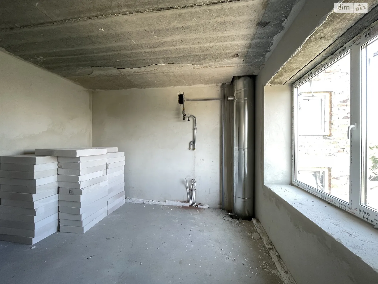 Продается 1-комнатная квартира 37 кв. м в Ивано-Франковске, ул. Мира, 101 - фото 1
