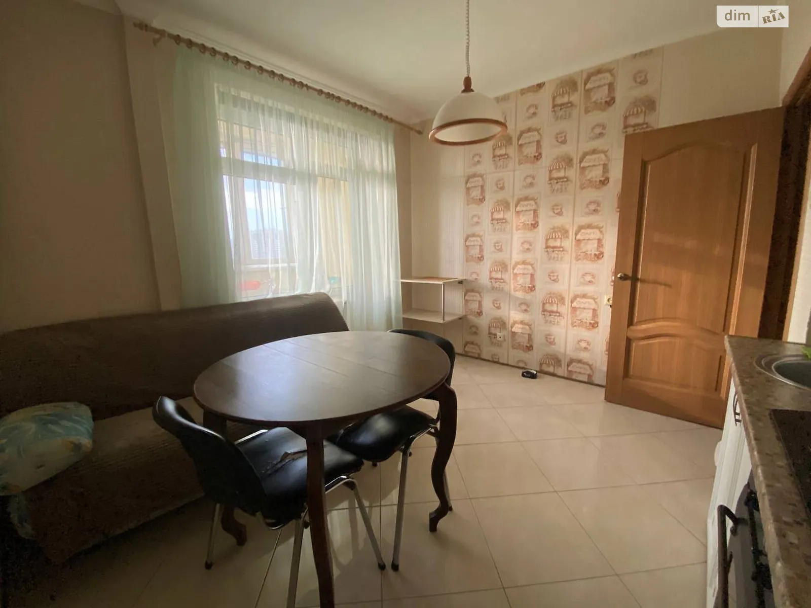 Продается 1-комнатная квартира 48.8 кв. м в Одессе, ул. Парковая - фото 1