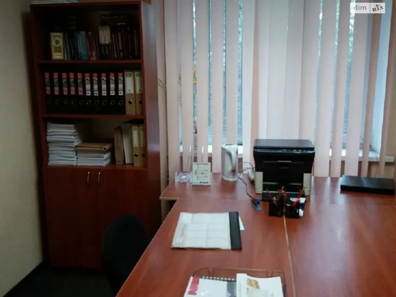 Сдается в аренду офис 57 кв. м в бизнес-центре, цена: 13000 грн - фото 1