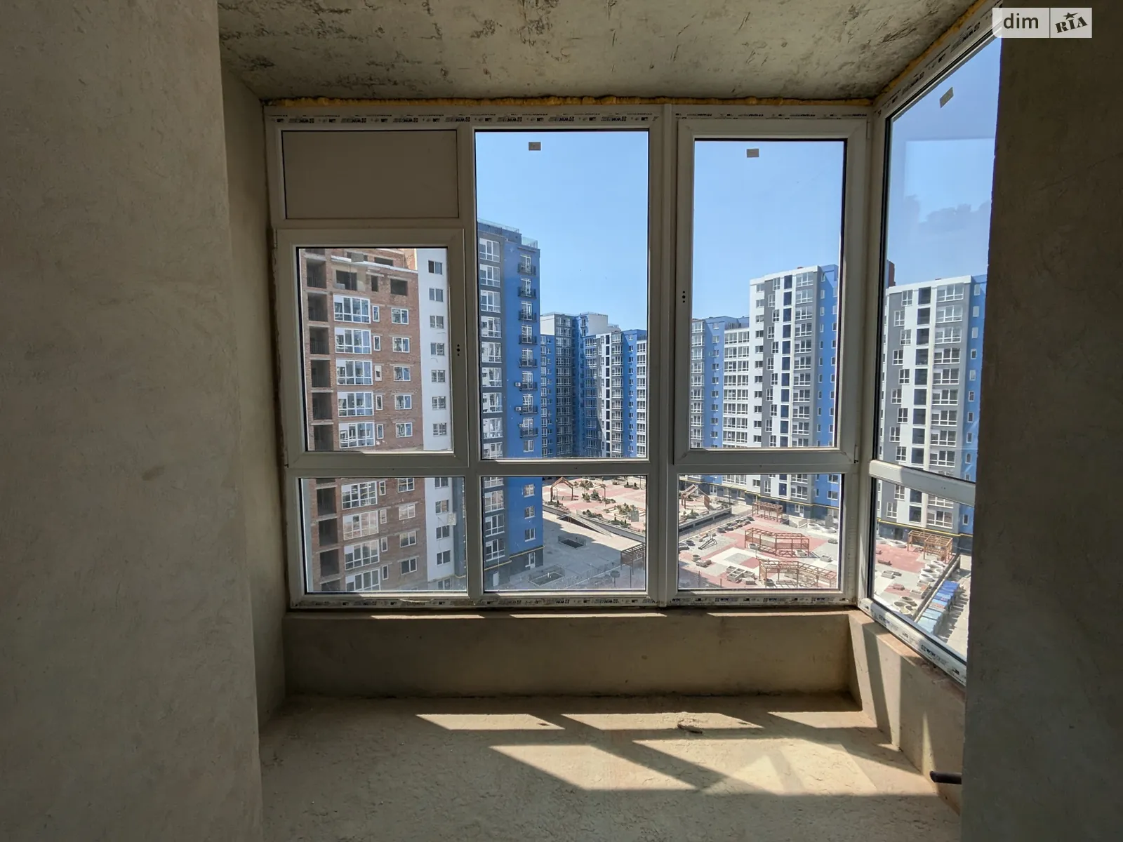 Продается 1-комнатная квартира 41.7 кв. м в Ивано-Франковске, ул. Княгинин - фото 1