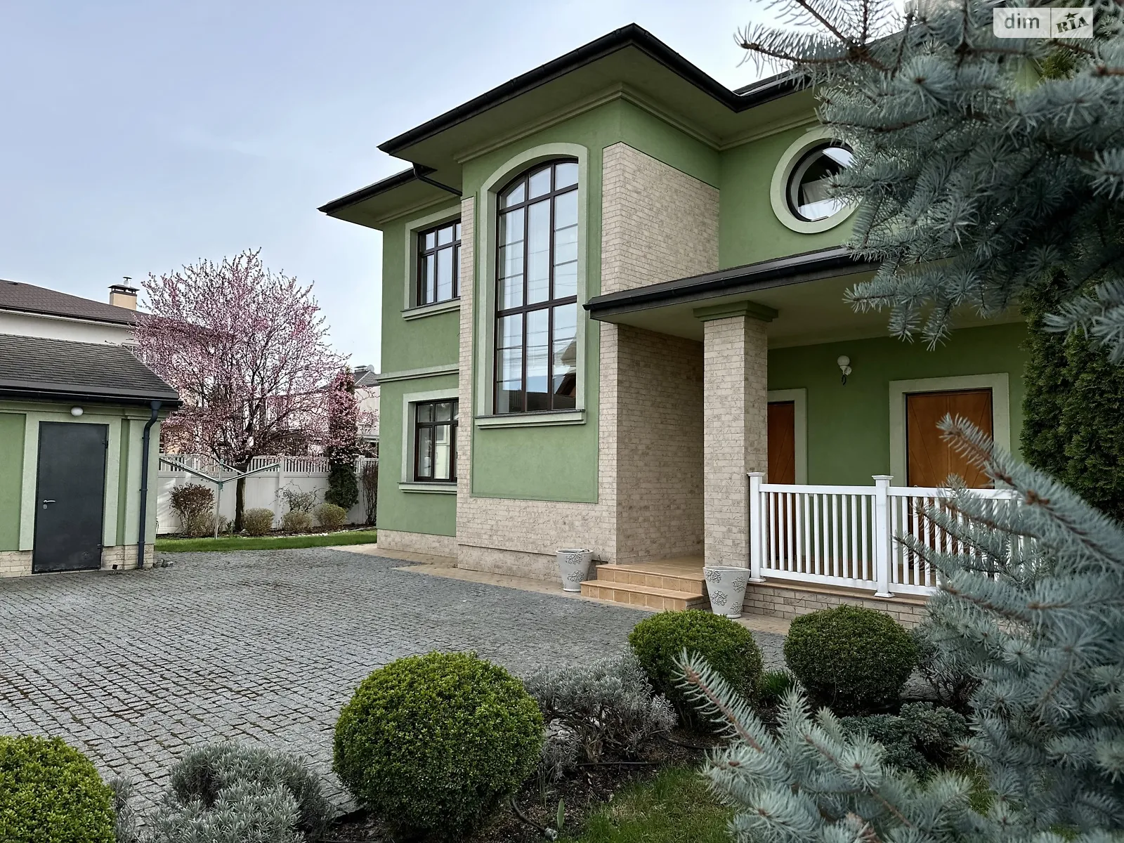 Продається будинок 2 поверховий 210 кв. м з садом, цена: 415000 $ - фото 1