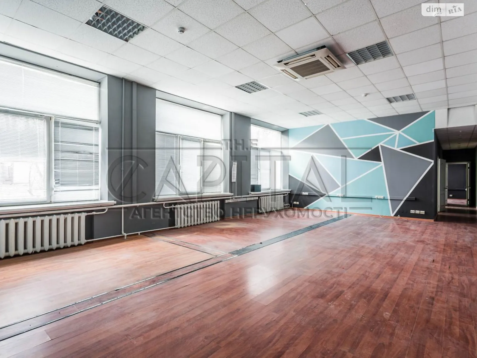 Сдается в аренду офис 1026 кв. м в бизнес-центре, цена: 11286 $ - фото 1
