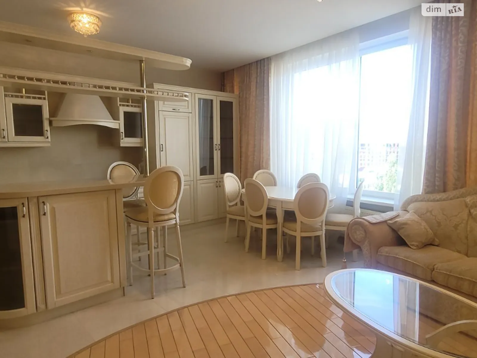 Продається 2-кімнатна квартира 110.5 кв. м у Одесі, вул. Літературна, 1А - фото 1
