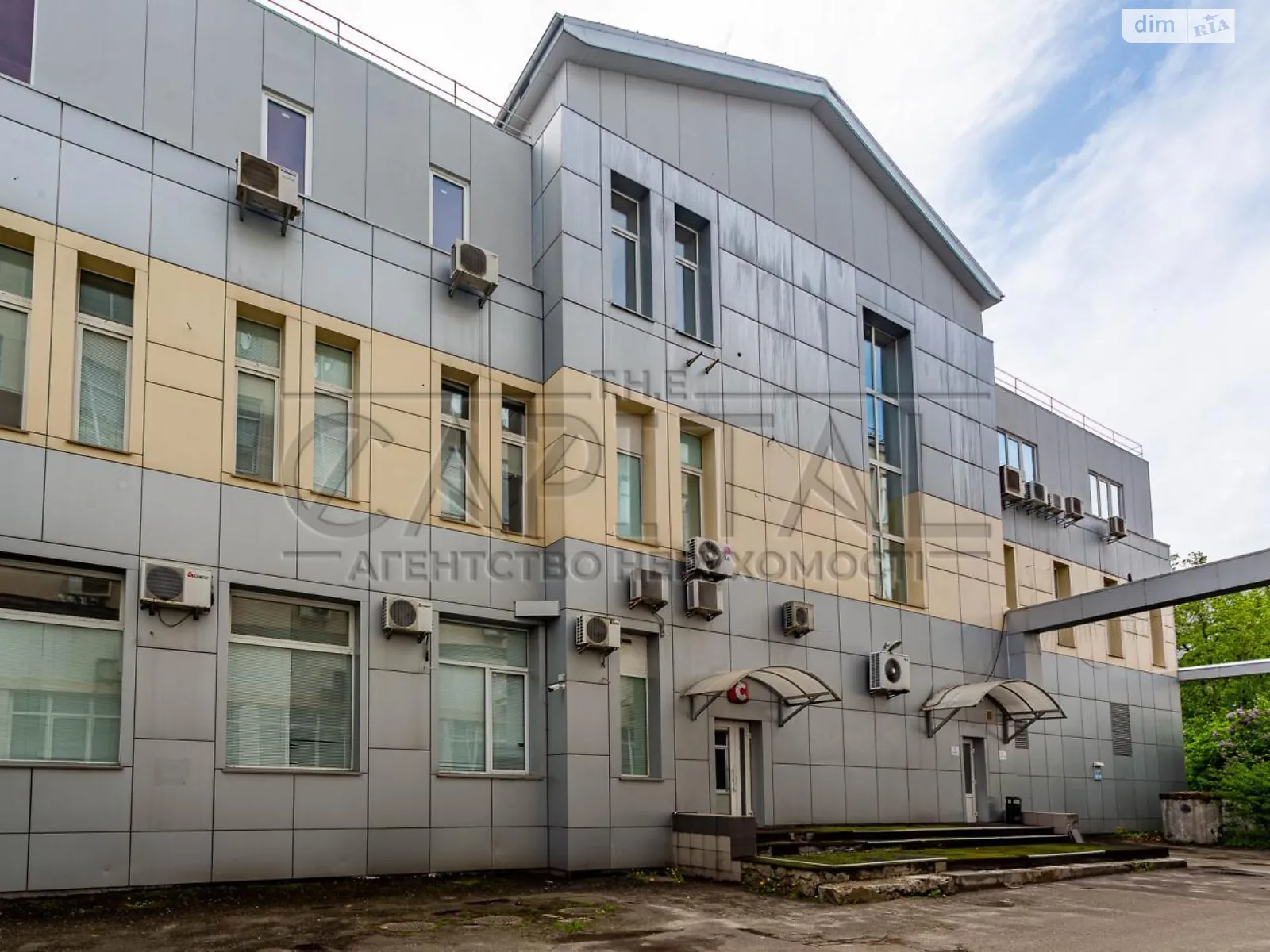 Сдается в аренду помещения свободного назначения 3221 кв. м в 3-этажном здании, цена: 32897 $ - фото 1