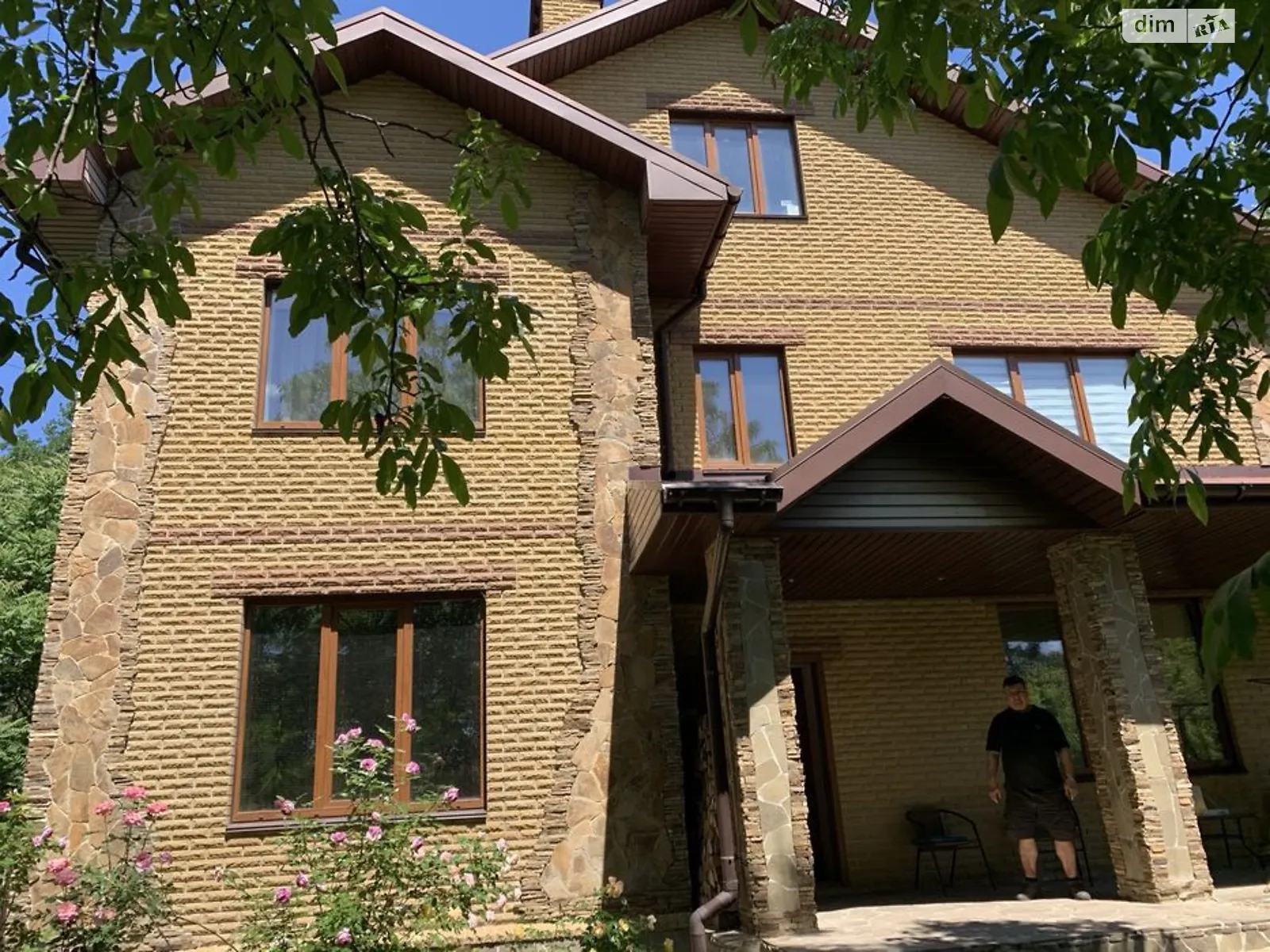 Продается дом на 3 этажа 374 кв. м с балконом, цена: 600000 $ - фото 1