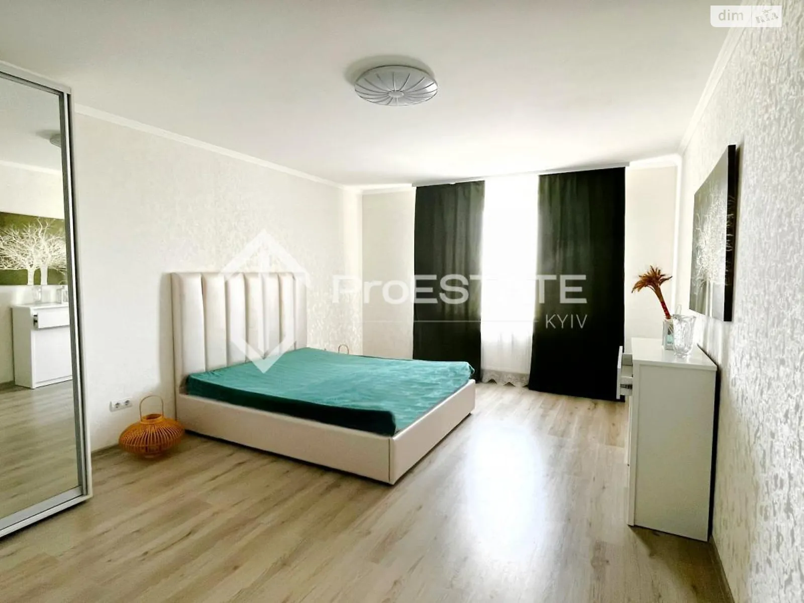 Продается 1-комнатная квартира 46 кв. м в Борисполе, ул. Головатого, 76Б - фото 1