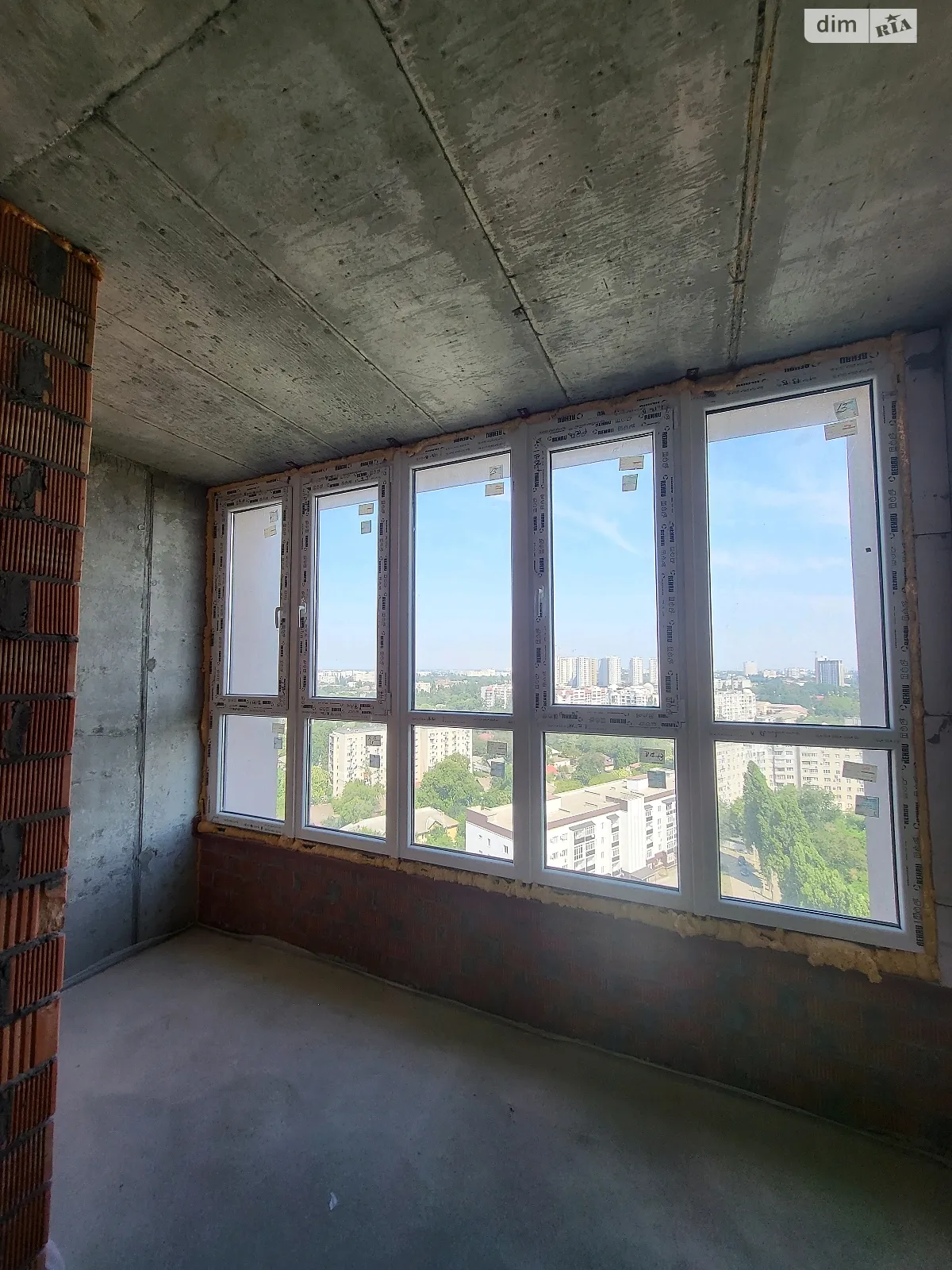 Продается 1-комнатная квартира 50 кв. м в Одессе, ул. Ивана Франко, 40 - фото 1