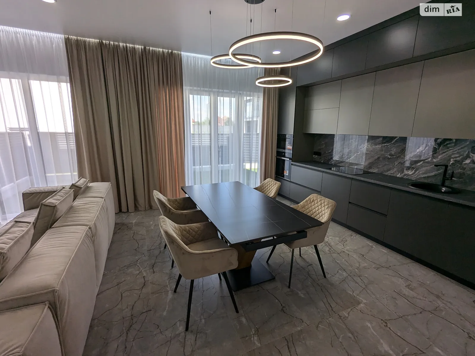 Продається частина будинку 130 кв. м з мансардою, цена: 185000 $ - фото 1