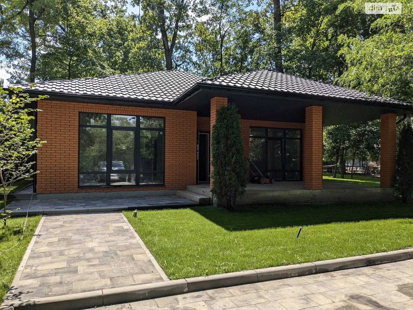Продается одноэтажный дом 150 кв. м с участком, цена: 250000 $ - фото 1