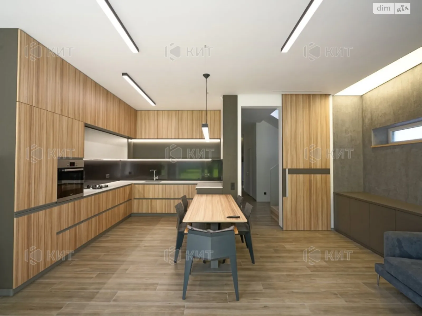 Продается дом на 2 этажа 205 кв. м с участком, цена: 280000 $ - фото 1