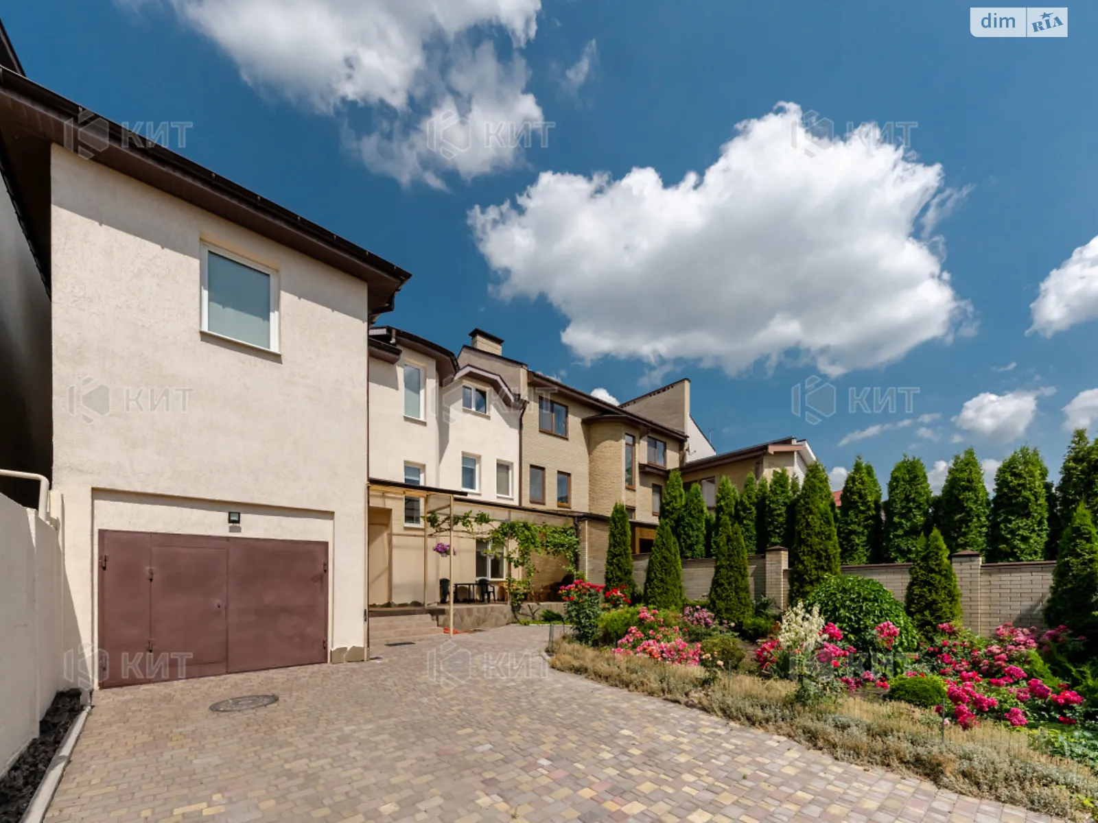 Продается дом на 2 этажа 230 кв. м с мебелью, цена: 165000 $ - фото 1