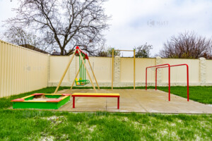 Продажа дома, Харьков, р‑н. Центр, ст.м. Защитников Украины, Искринская улица, дом 7