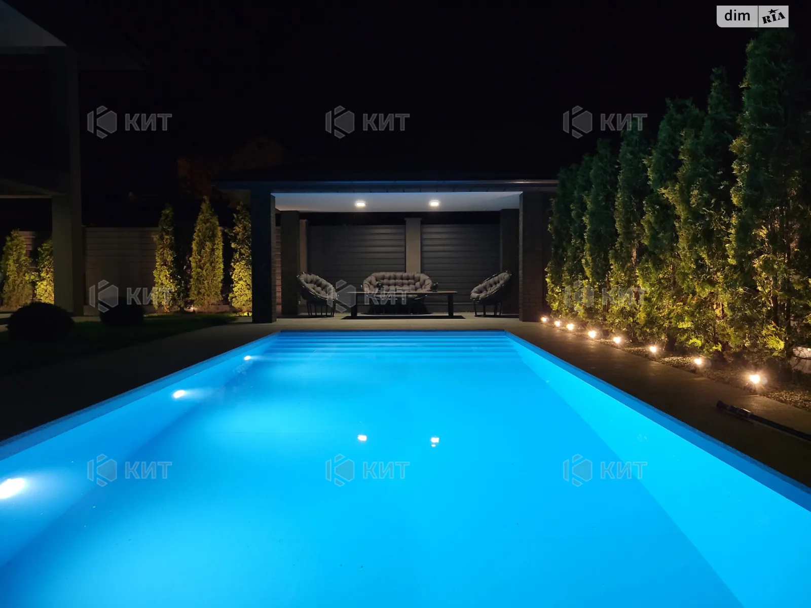 Продается дом на 2 этажа 260 кв. м с участком, цена: 550000 $ - фото 1