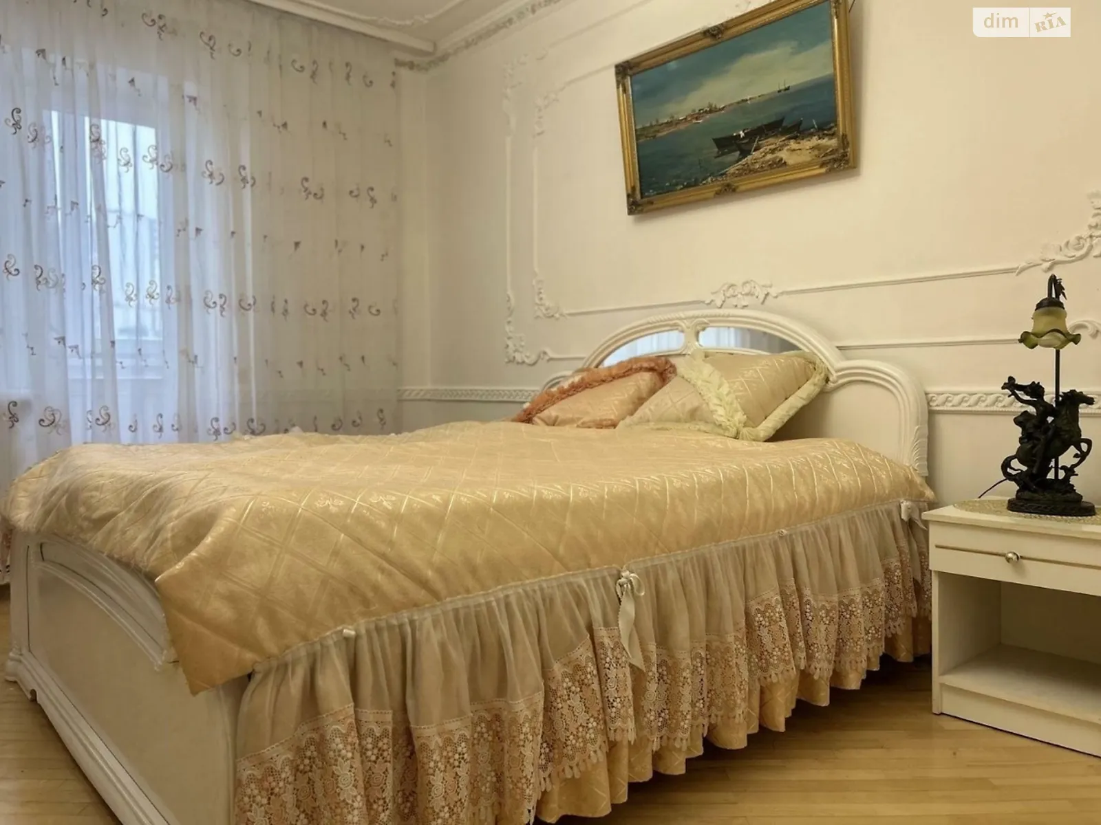 Продается 3-комнатная квартира 104 кв. м в Киеве, ул. Отдыха, 10 - фото 1