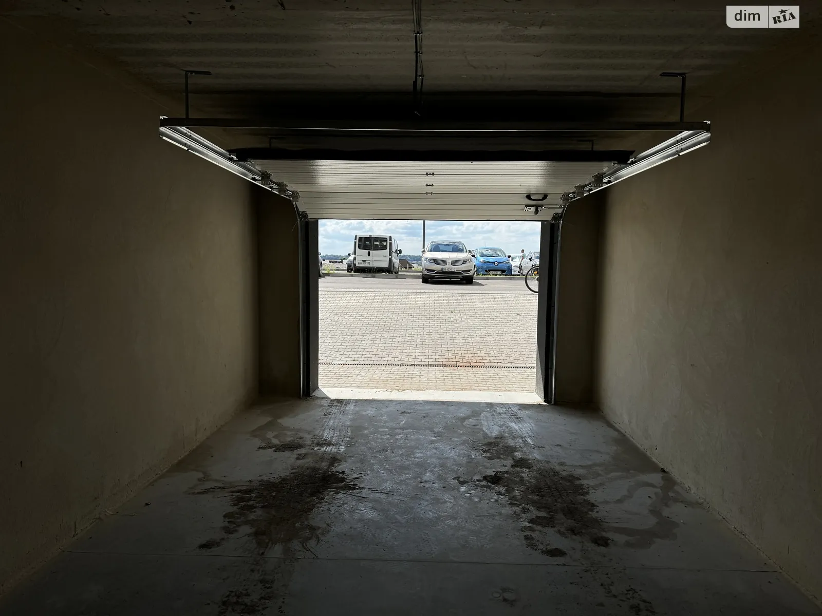 Продается подземный паркинг под легковое авто на 24.3 кв. м - фото 2