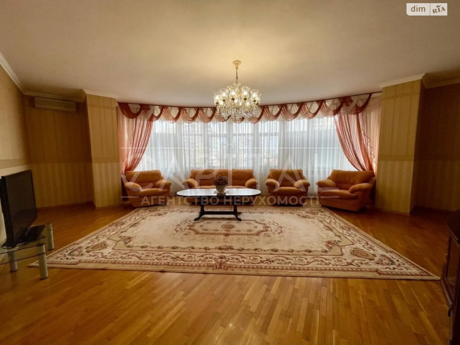 Продается 4-комнатная квартира 200 кв. м в Киеве, ул. Старонаводницкая - фото 1