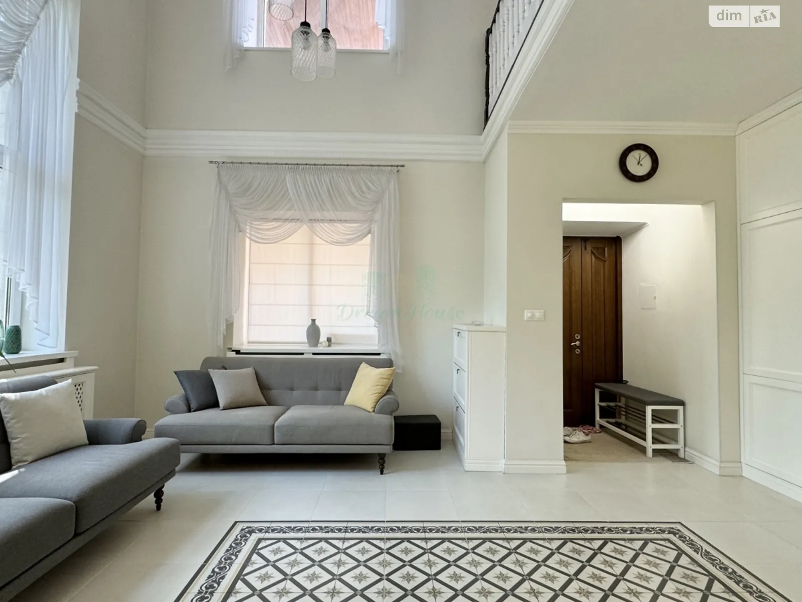 Продается дом на 2 этажа 297.9 кв. м с подвалом, цена: 300000 $ - фото 1