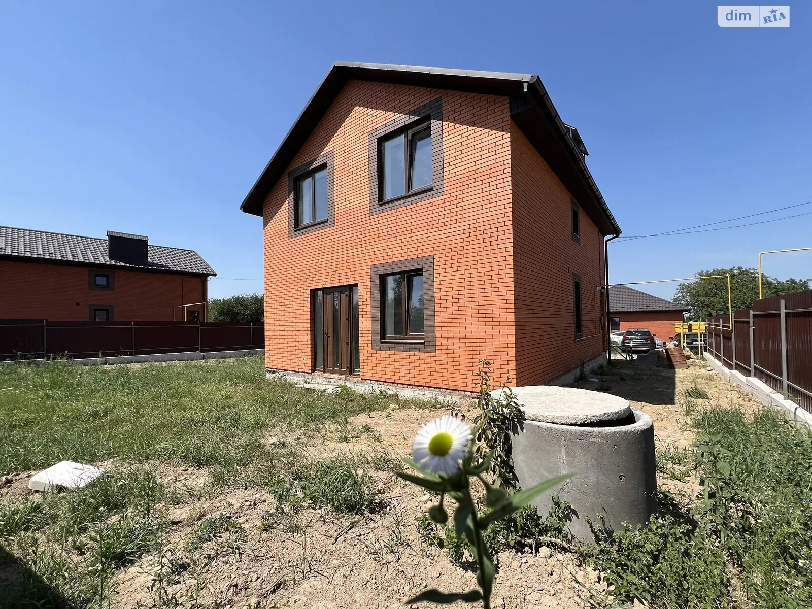 Продается дом на 2 этажа 120 кв. м с садом, цена: 85000 $ - фото 1