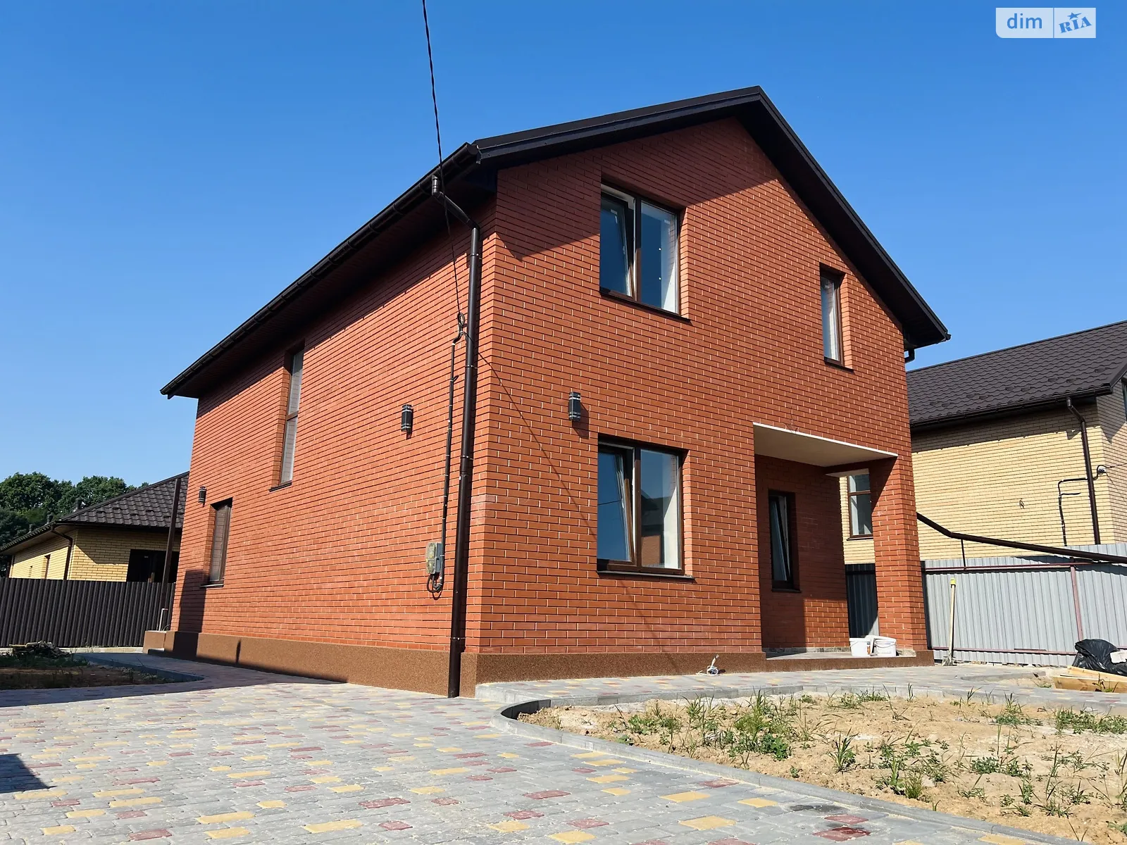 Продается дом на 2 этажа 120 кв. м с камином, цена: 160000 $ - фото 1