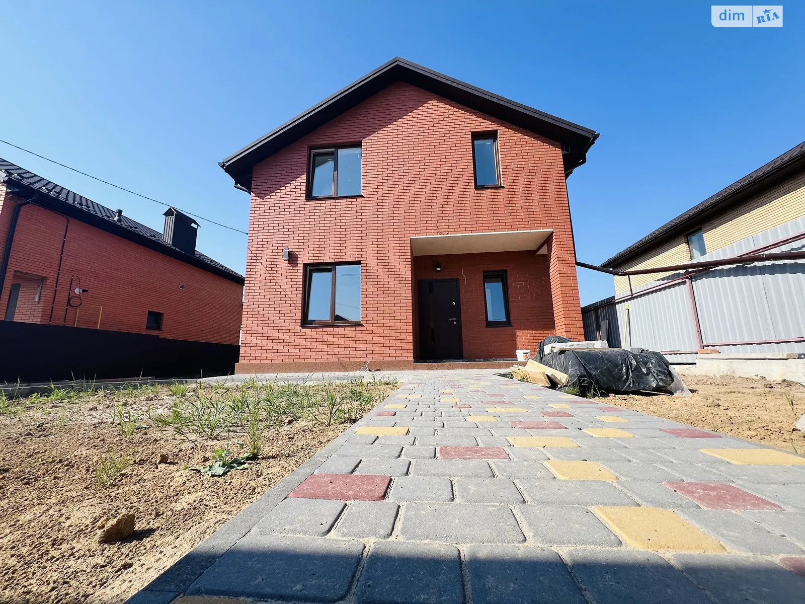 Продается дом на 2 этажа 125 кв. м с камином, цена: 160000 $ - фото 1