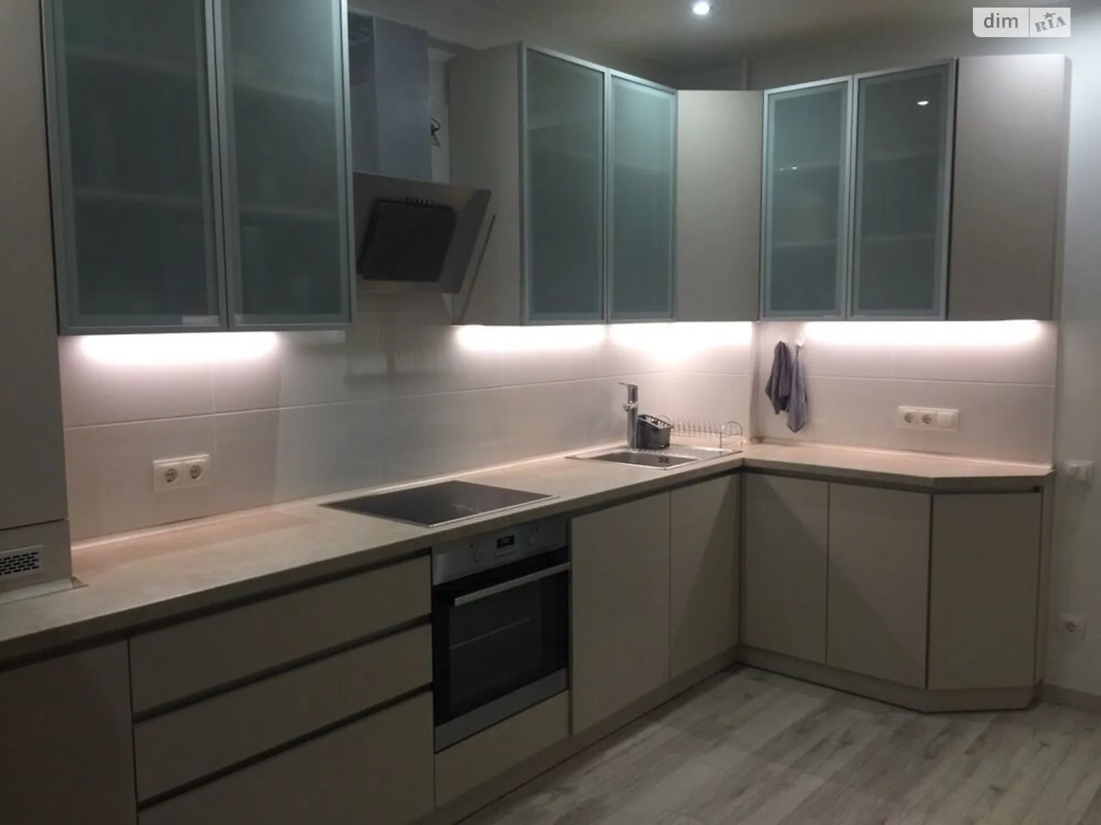 Сдается в аренду 1-комнатная квартира 50 кв. м в Львове, ул. Малоголоскивская - фото 1