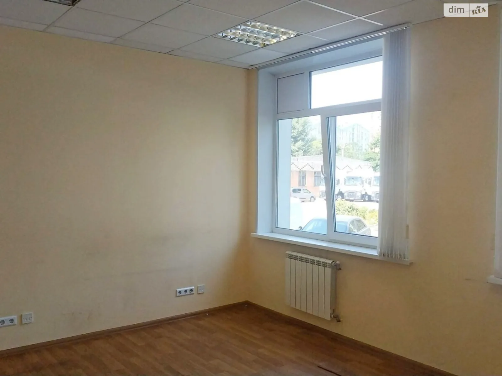 Здається в оренду офіс 28 кв. м в бізнес-центрі, цена: 15750 грн - фото 1