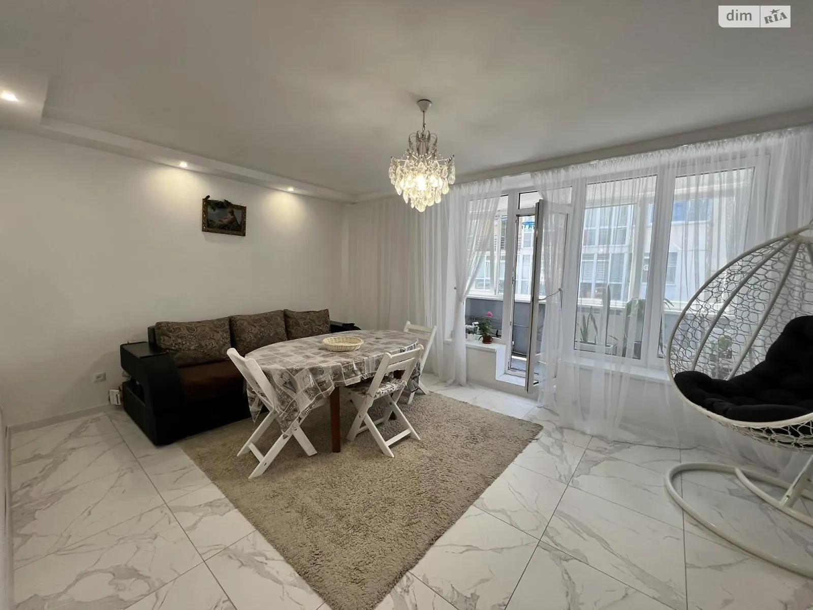 Продается 4-комнатная квартира 98 кв. м в Солонке, ул. Центральная - фото 1