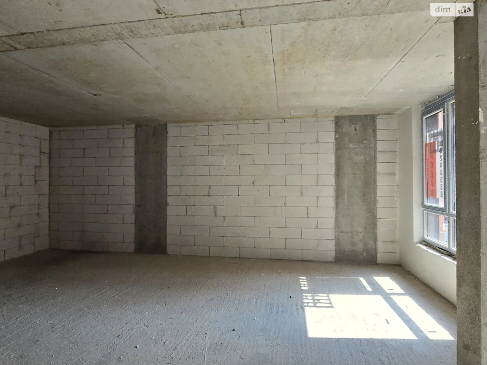 Продается 1-комнатная квартира 39 кв. м в Ивано-Франковске, ул. Хмельницкого Богдана, 94 - фото 1