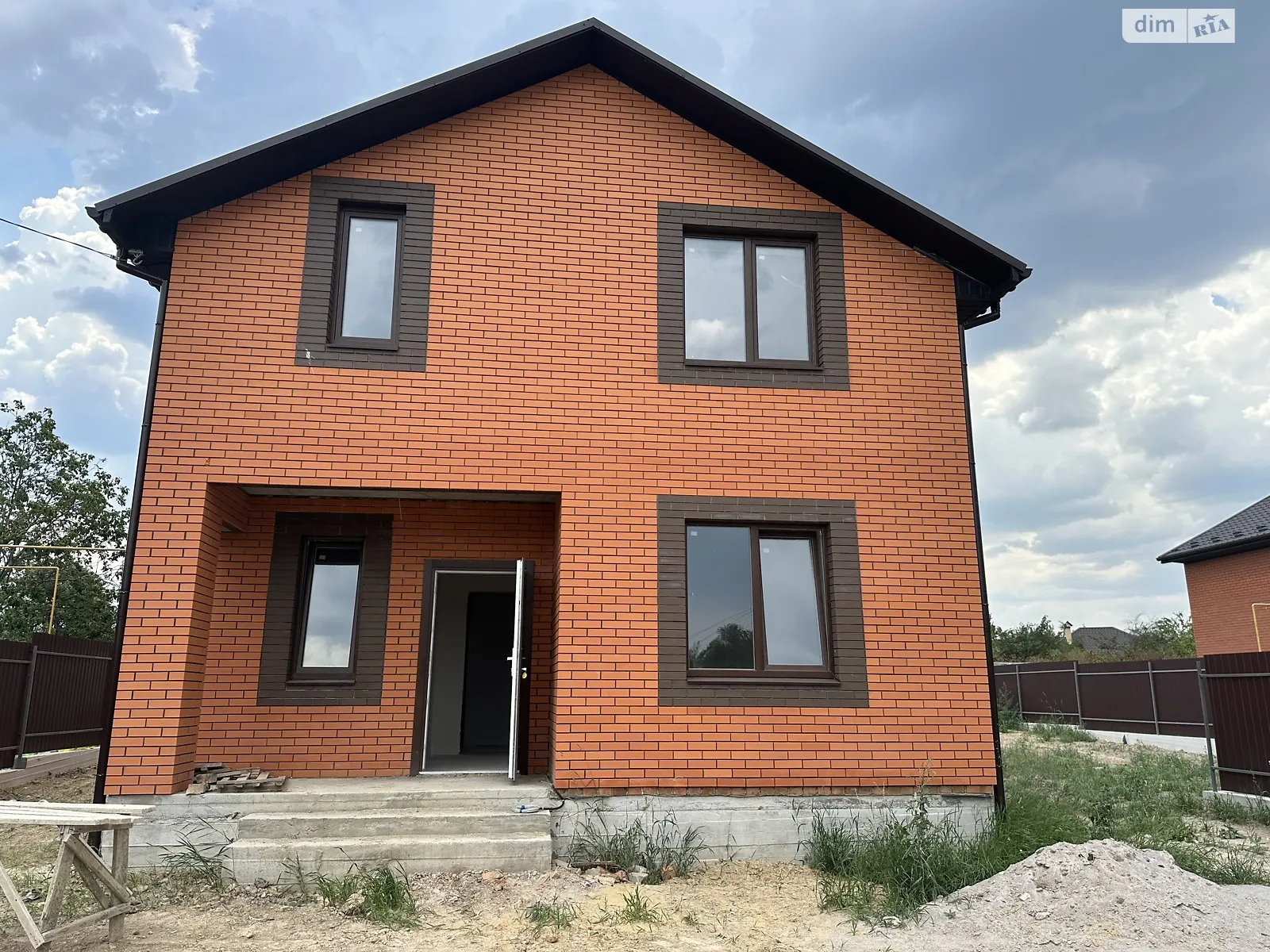 Продается дом на 2 этажа 120 кв. м с балконом, цена: 85000 $ - фото 1