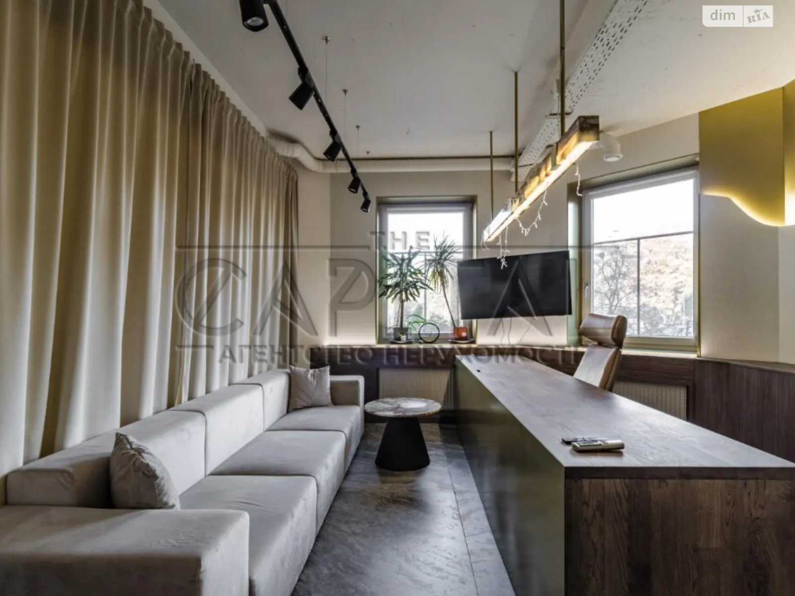 Здається в оренду офіс 170 кв. м в бізнес-центрі, цена: 4500 $ - фото 1