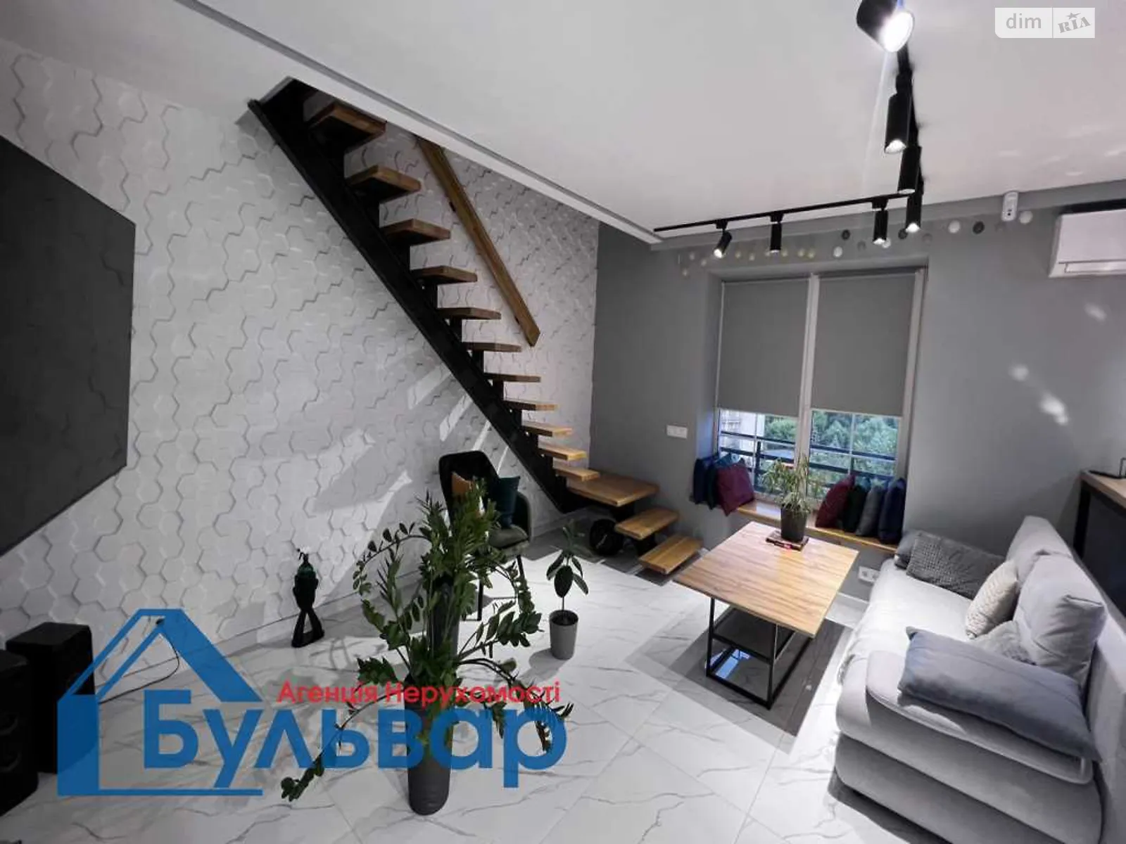 Продается 2-комнатная квартира 76.9 кв. м в Полтаве, ул. Старый Подол, 18 - фото 1
