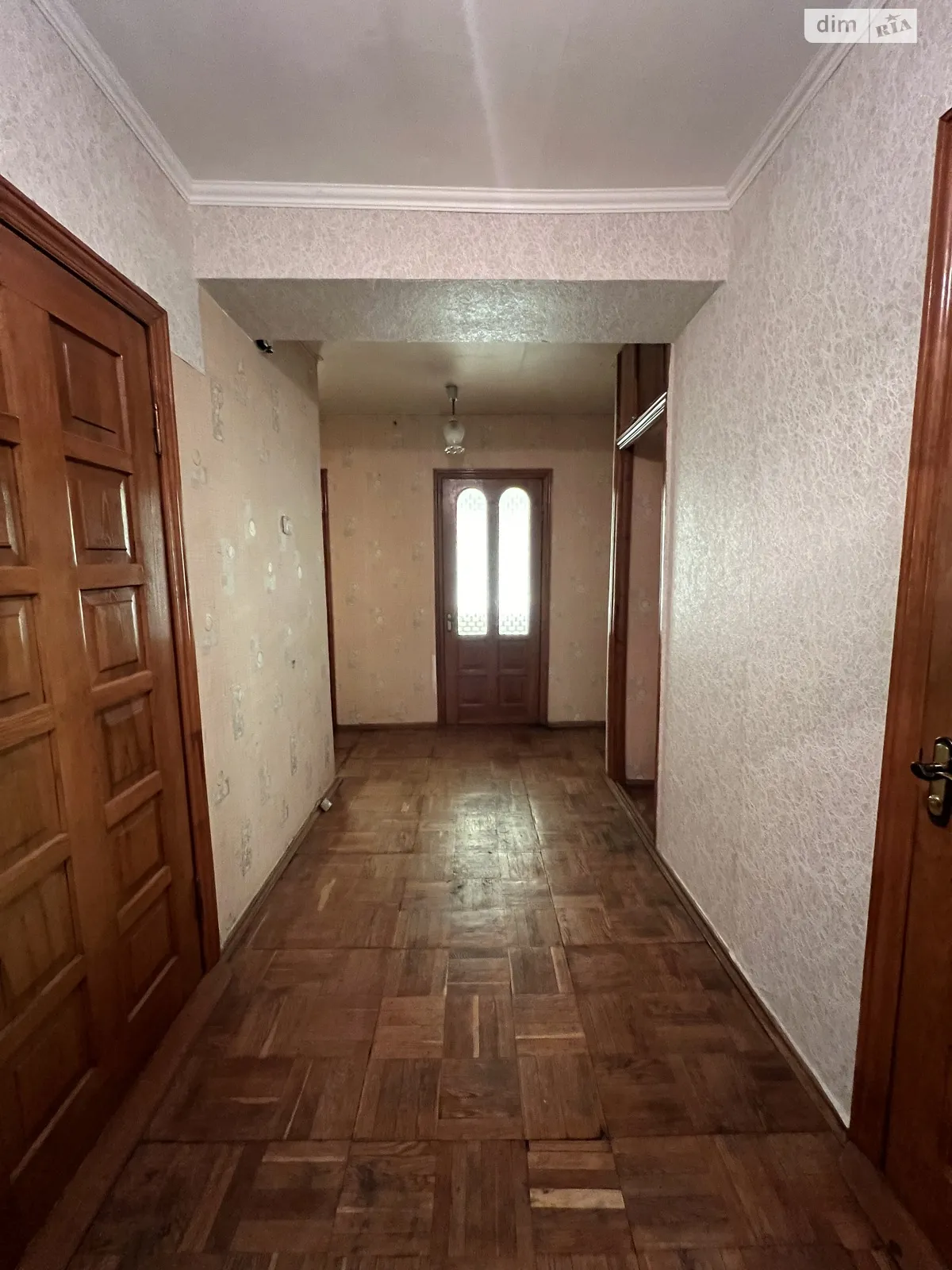 Продается 4-комнатная квартира 77.2 кв. м в Богуславе, ул. Мисайловская, 12 - фото 1