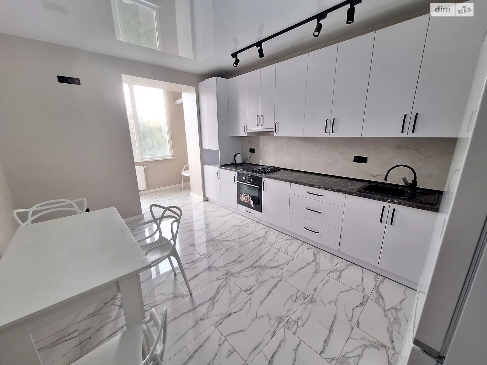 Сдается в аренду 1-комнатная квартира 44 кв. м в Ивано-Франковске, Юліана Целевича - фото 1