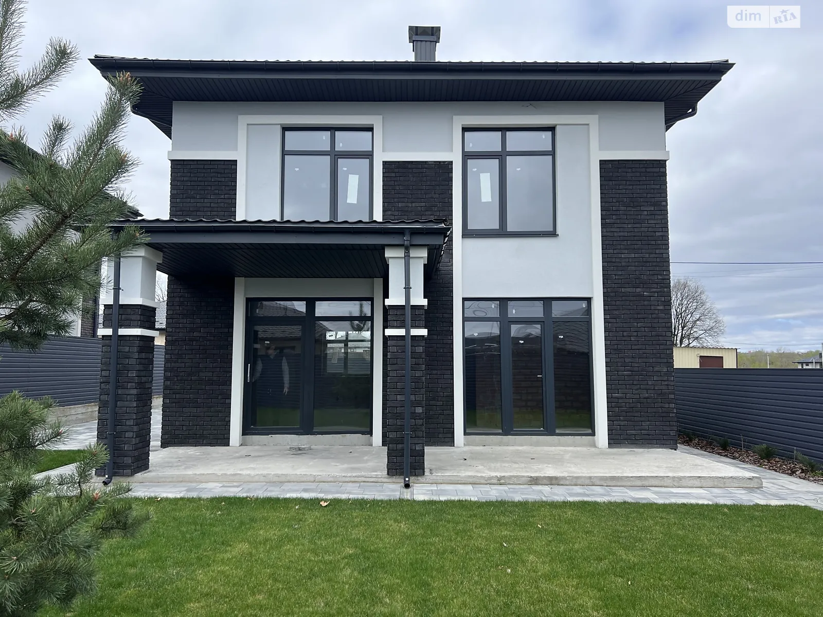 Продається будинок 2 поверховий 145 кв. м з каміном, цена: 135000 $ - фото 1