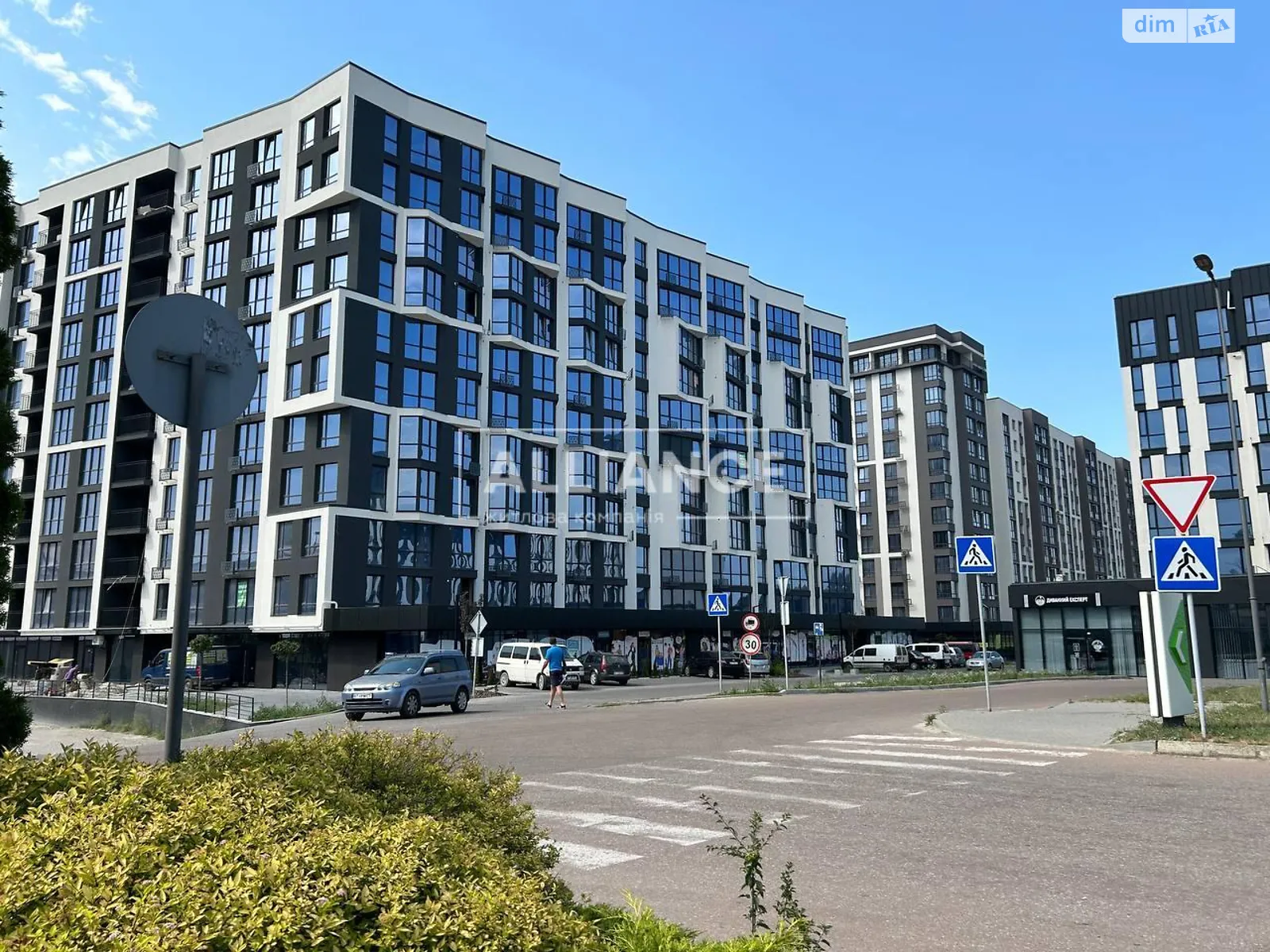 Продается 1-комнатная квартира 41 кв. м в Ивано-Франковске, ул. Героев Николаева(Сеченова), 129 - фото 1