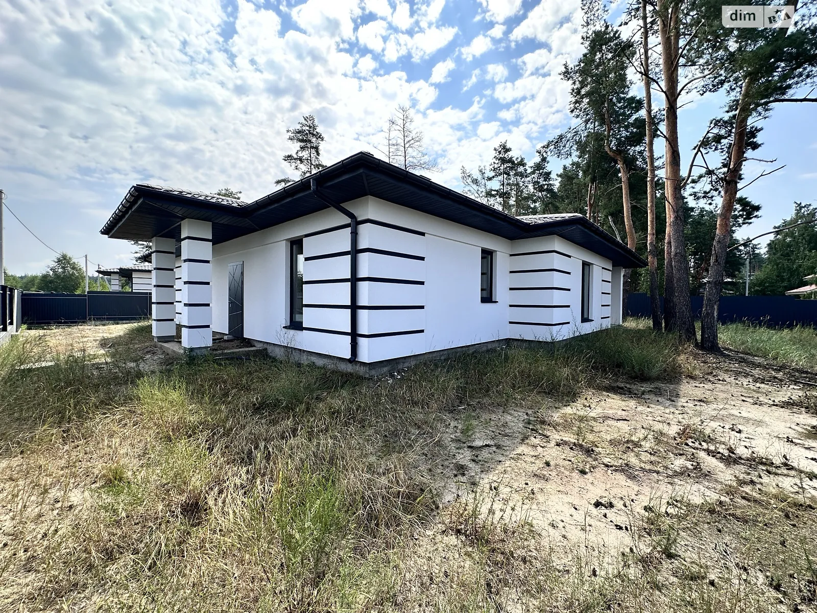 Продается одноэтажный дом 150 кв. м с камином, цена: 179000 $ - фото 1