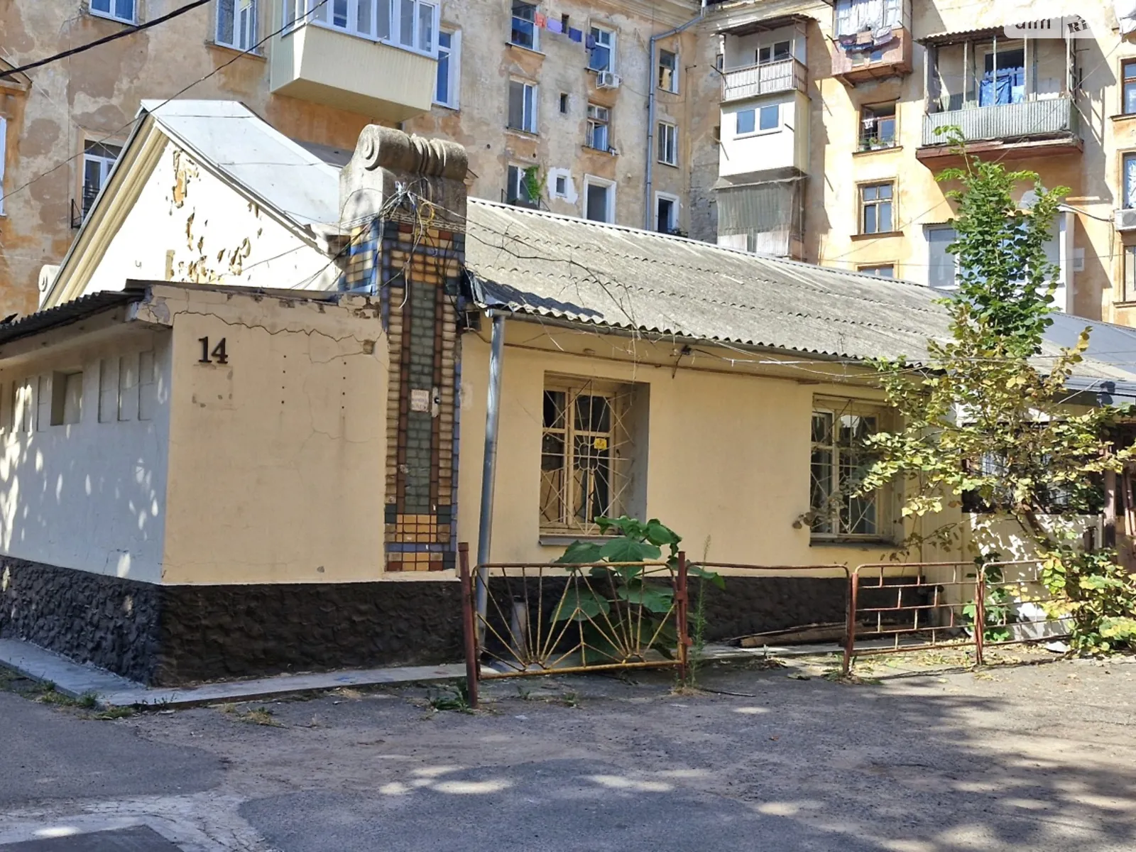 Продается 3-комнатная квартира 61 кв. м в Одессе, пл. Соборная, 1 - фото 1