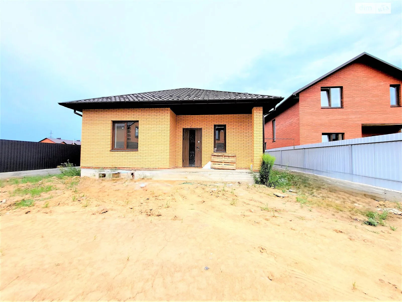 Продається одноповерховий будинок 105 кв. м з верандою, цена: 93000 $ - фото 1