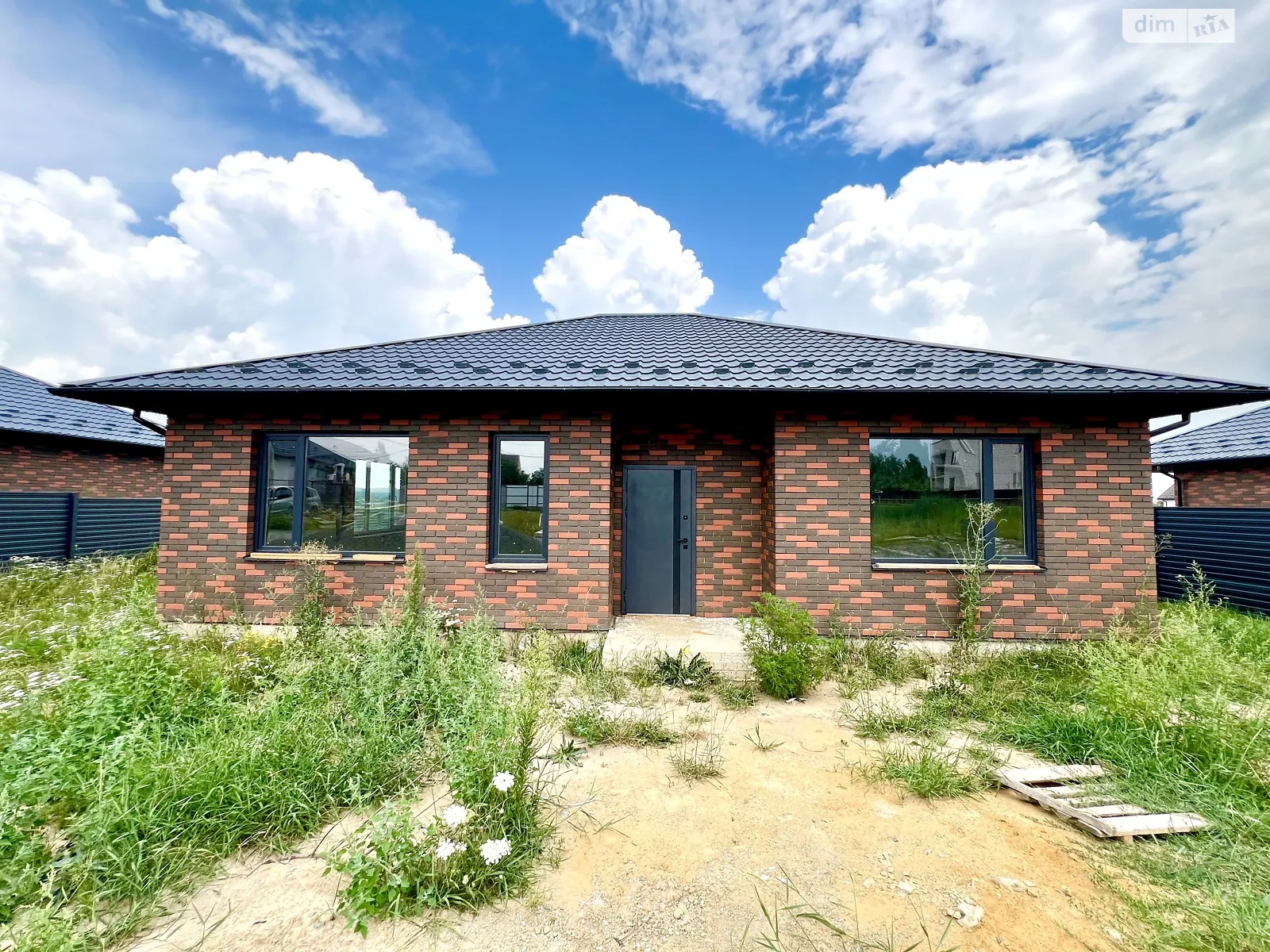 Продається одноповерховий будинок 130 кв. м з мансардою, цена: 75000 $ - фото 1