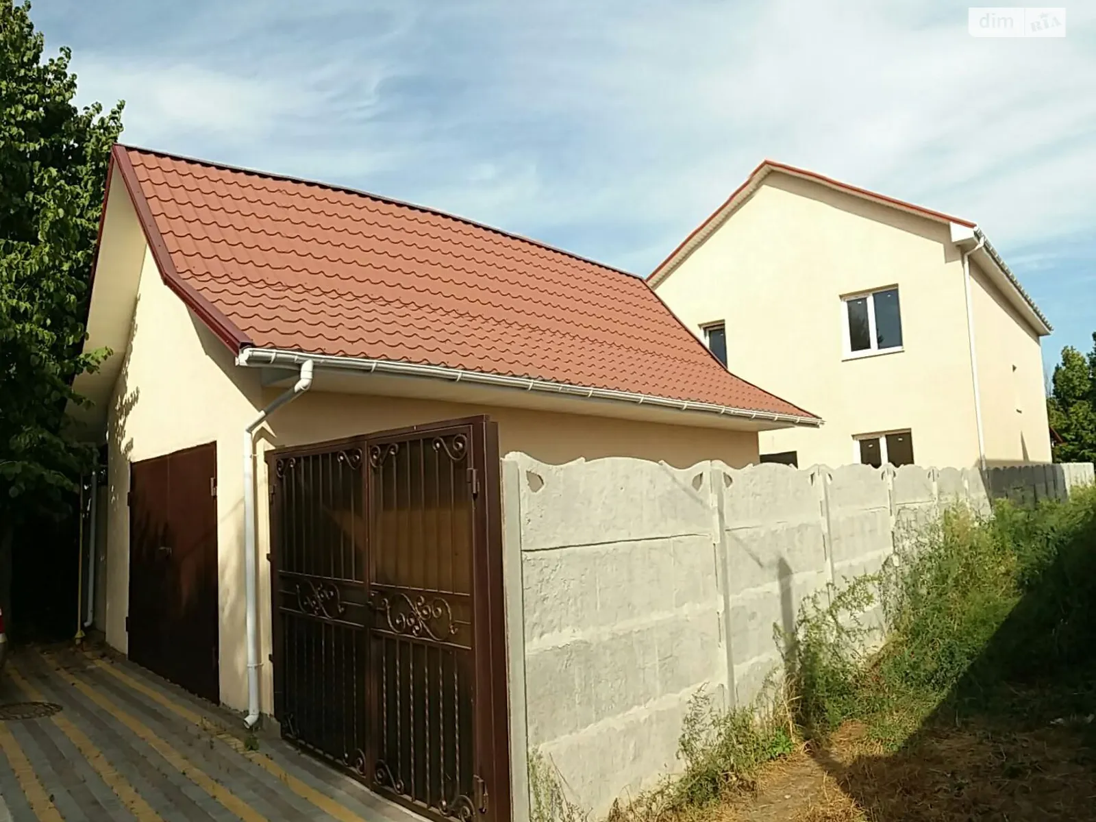 Продается дом на 2 этажа 140 кв. м с верандой, цена: 125000 $ - фото 1