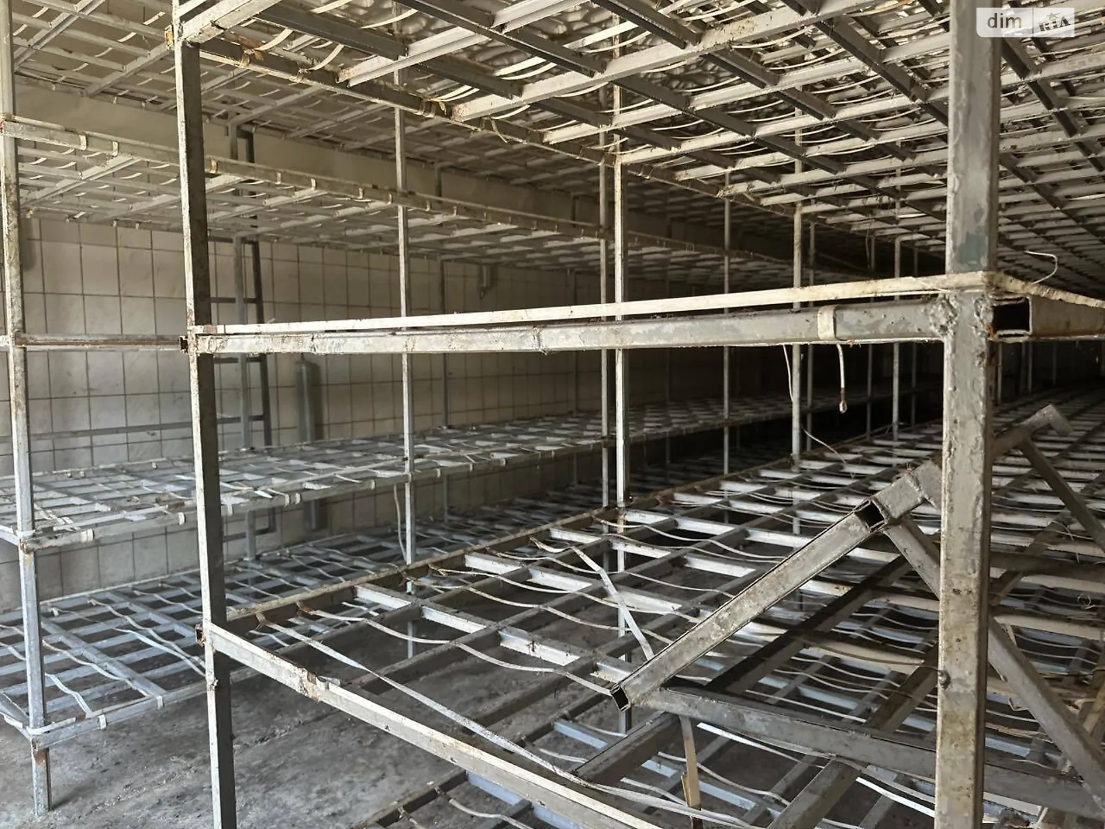 Сдается в аренду помещения свободного назначения 99 кв. м в 1-этажном здании, цена: 15000 грн - фото 1