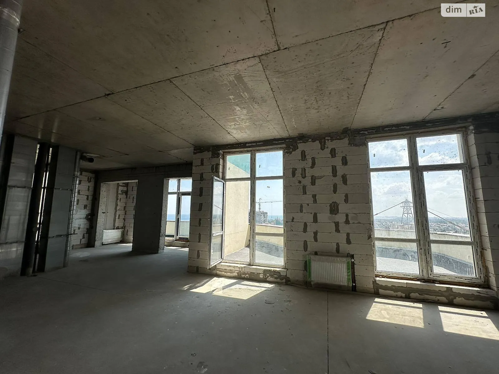 Продается 1-комнатная квартира 41.5 кв. м в Одессе, Фонтанская дор., 122 - фото 1