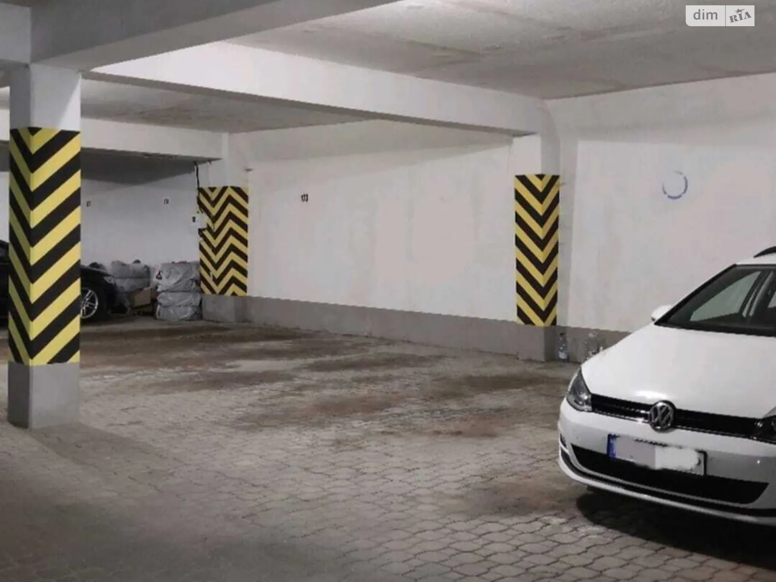 Сдается в аренду подземный паркинг под легковое авто на 19.6 кв. м, цена: 750 грн - фото 1