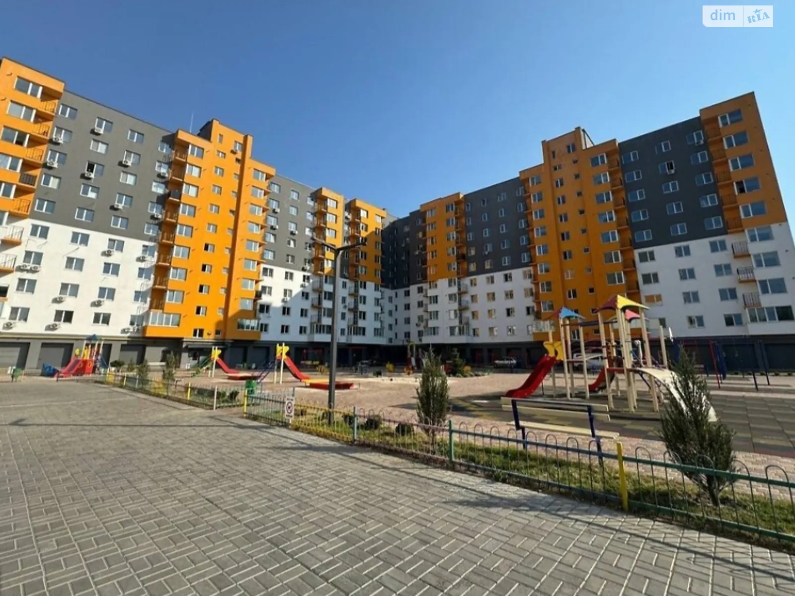 Продается 2-комнатная квартира 68 кв. м в Черкассах, ул. Смелянская, 122/3 - фото 1