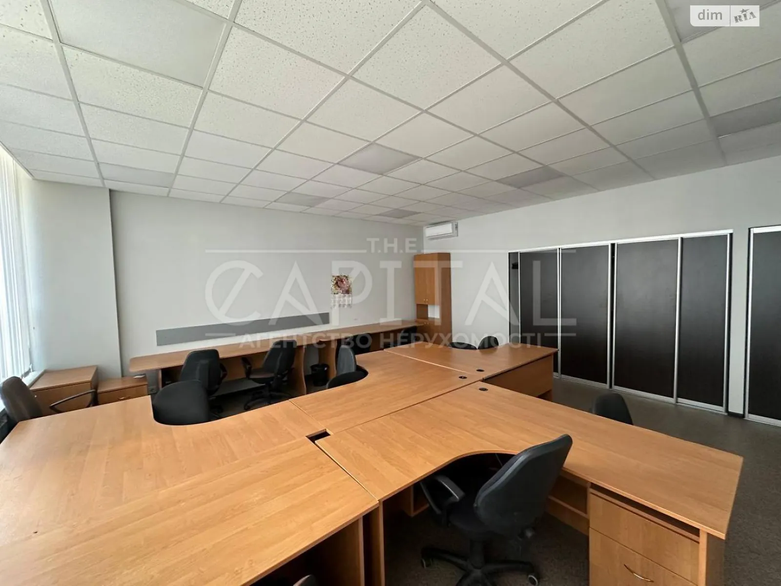 Сдается в аренду офис 160 кв. м в бизнес-центре, цена: 1760 $ - фото 1