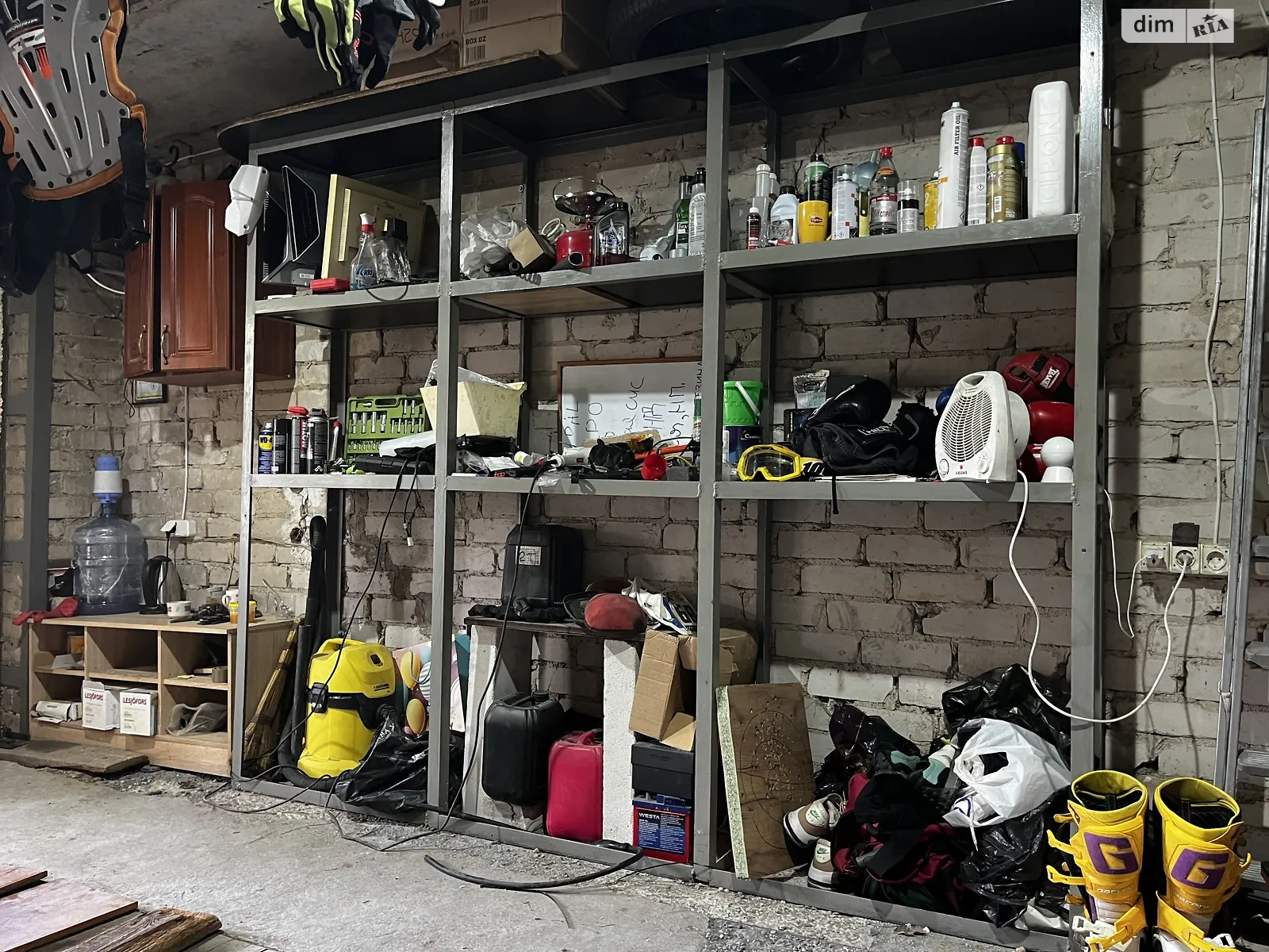 Продается место в гаражном кооперативе универсальный на 48 кв. м, цена: 4000 $ - фото 1