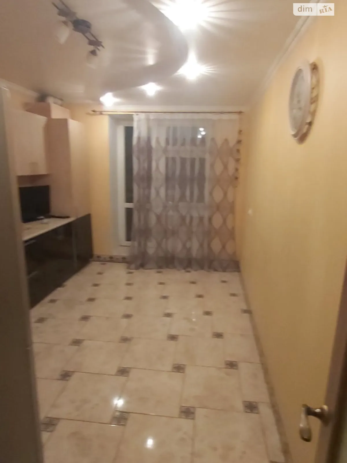 1-кімнатна квартира 42 кв. м у Тернополі, вул. Євгена Коновальця - фото 1