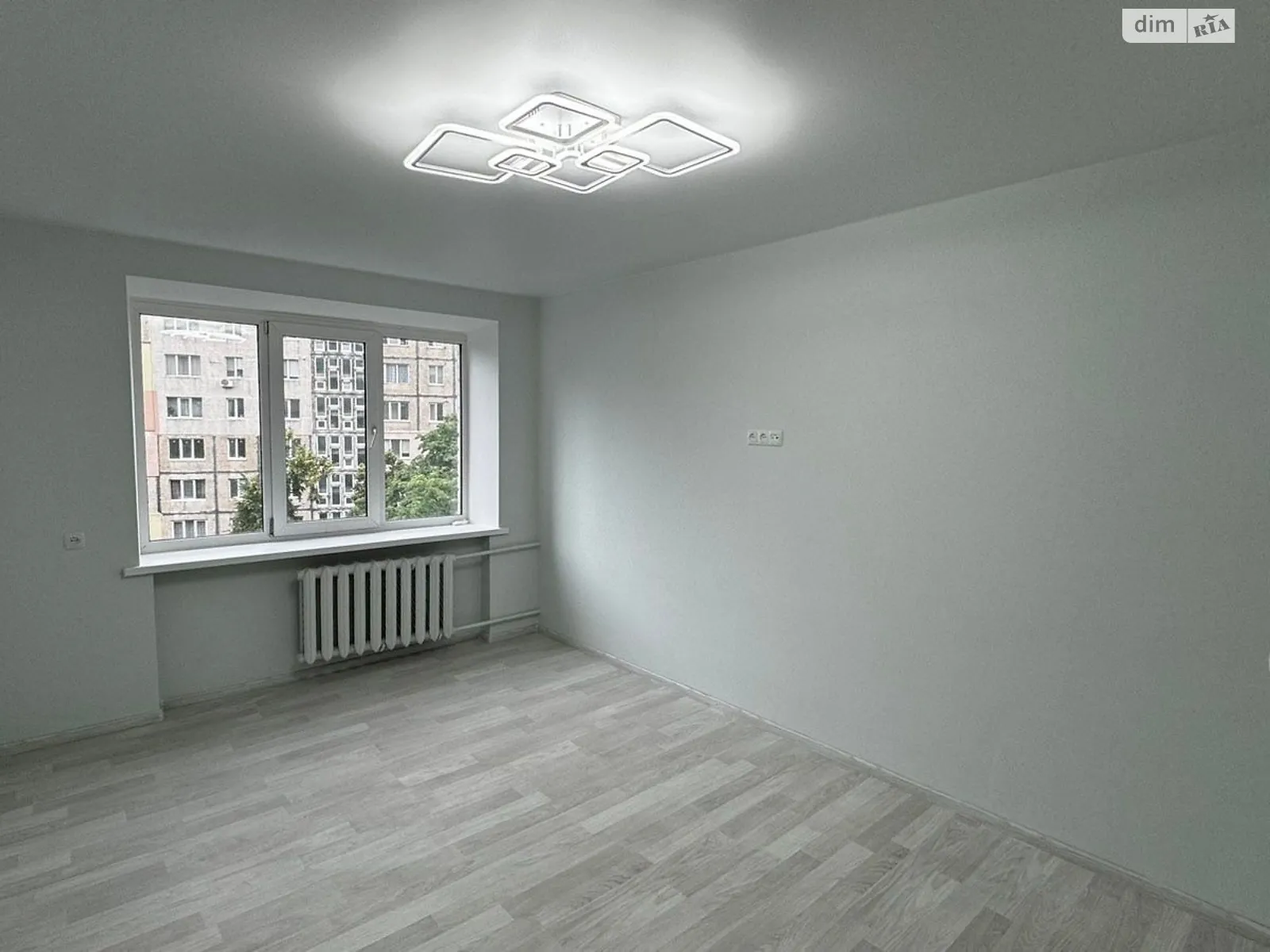 Продается 1-комнатная квартира 30 кв. м в Киеве, ул. Елены Телиги, 41 - фото 1