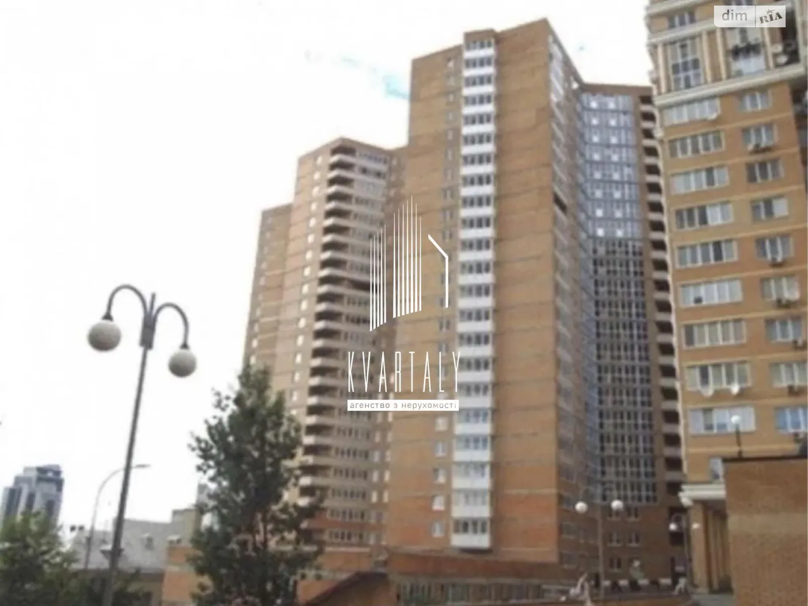 Продается 1-комнатная квартира 99.2 кв. м в Киеве, ул. Деловая, 2Б - фото 1