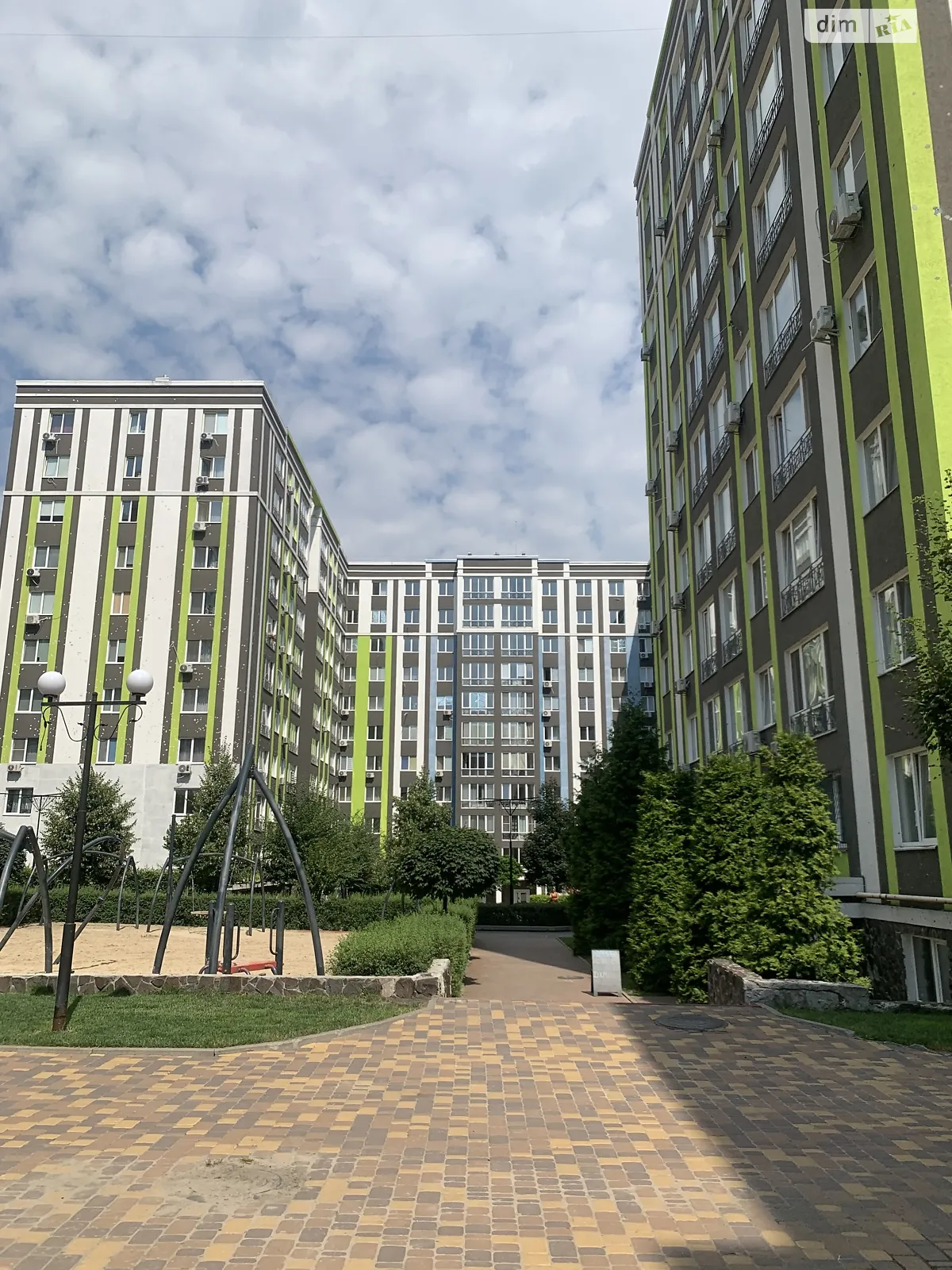 Продается 3-комнатная квартира 73 кв. м в Ирпене, ул. Григория Сковороды, 25 - фото 1